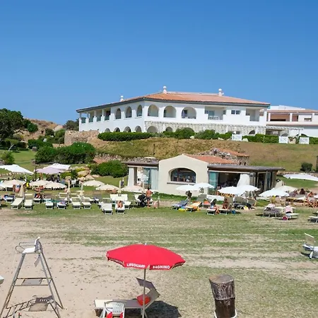 Cala Del Faro-porto Cervolettini E Ombrelloni Free アパート ポルト・チェルボ
